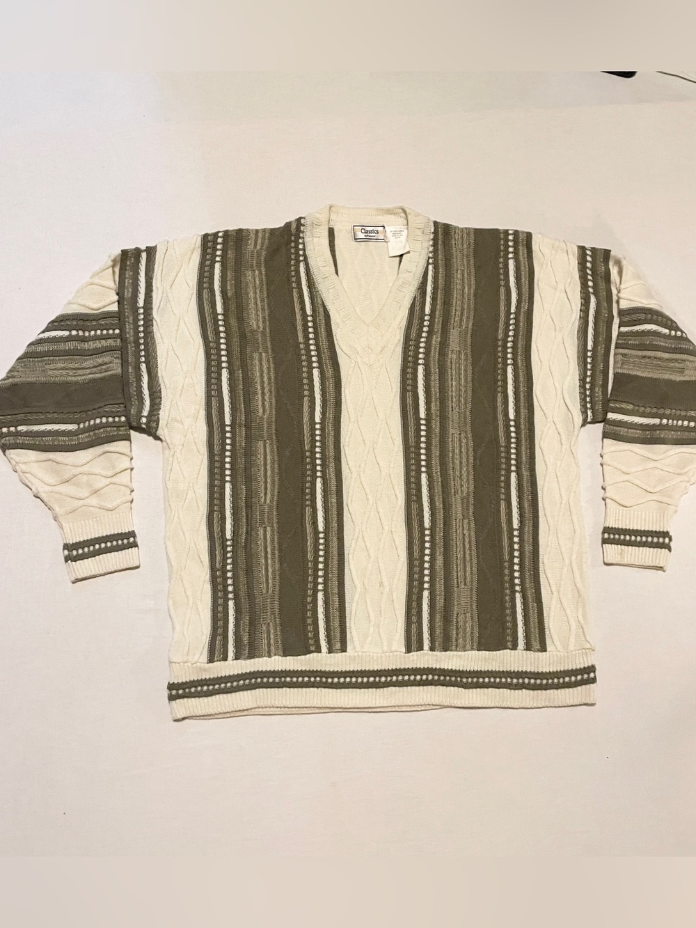 Vintage Classics by Palmland Textured Striped V-Neck Sweater XL